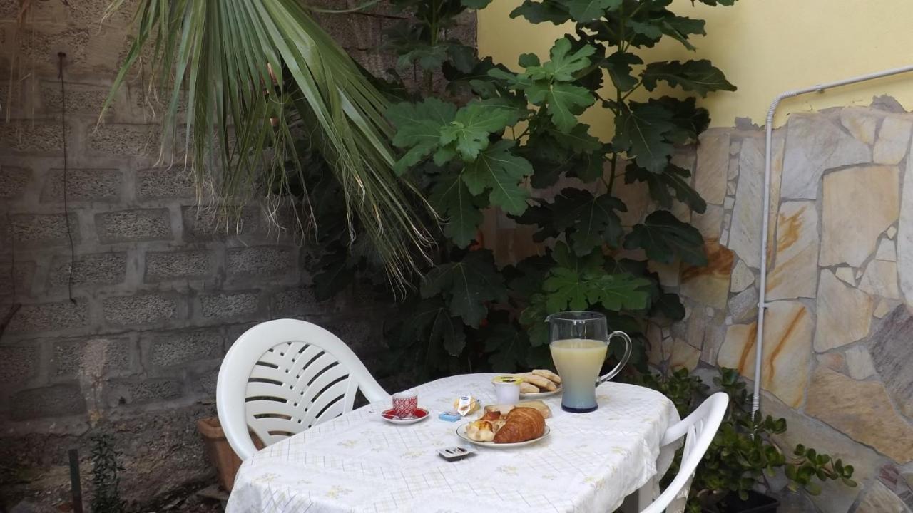 B & B Il Mirto 2 Сант'Антьоко Екстер'єр фото